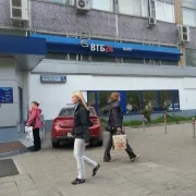Банкомат Банк ВТБ на Семёновской площади фото 3 на сайте Sokolinayagora.su